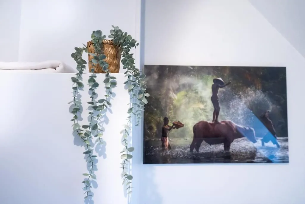Lumineux. Studio Republique/Bastille, Marais Daire Paris